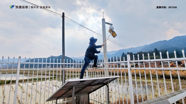 春壟之上，托普人用專業(yè)與溫度，喚醒每一臺(tái)“農(nóng)田衛(wèi)士”