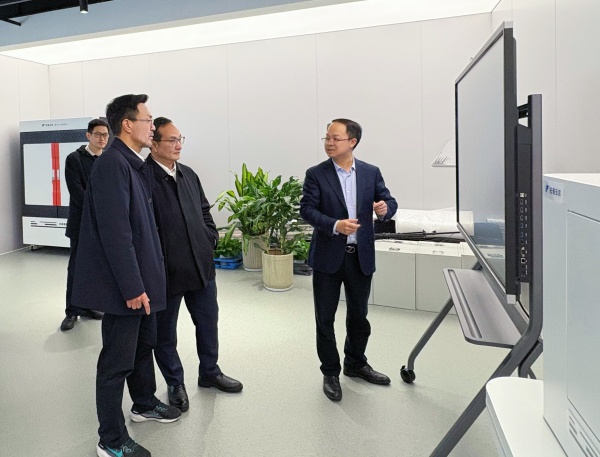 浙江省經(jīng)信廳黨組書記、廳長詹敏一行赴托普云農(nóng)調(diào)研